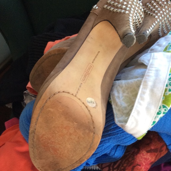 Vince Camuto heels As Is - Picture 6 of 8